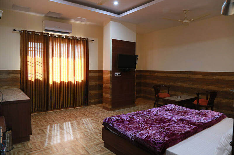 Hotel Vishnu Inn- Deluxe Rooms View_3