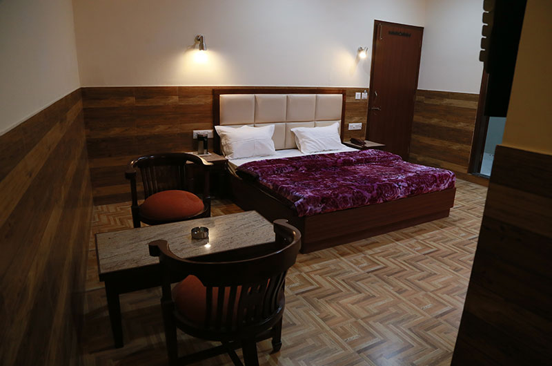 Hotel Vishnu Inn- Deluxe Rooms-8