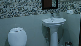 Hotel Vishnu Inn, Dehradun- Deluxe Bathroom