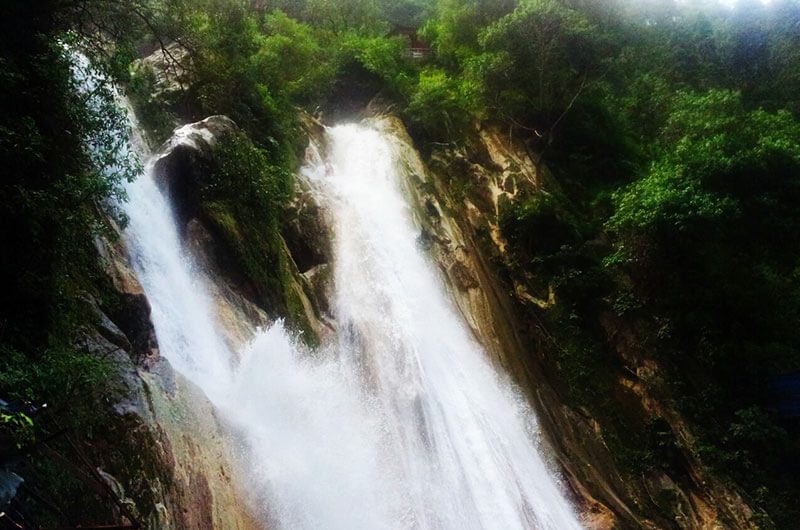 Kempty Falls- Dehradun